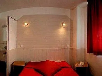 Le Grand Hotel 3*