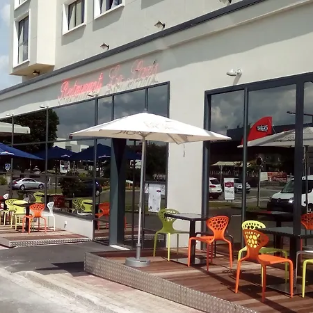 Отель Le Grand 3*